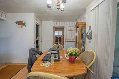 730 W C St, Lebanon, OR 97355 - Photo 10