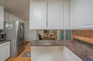 730 W C St, Lebanon, OR 97355 - Photo 8