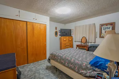 730 W C St, Lebanon, OR 97355 - Photo 6