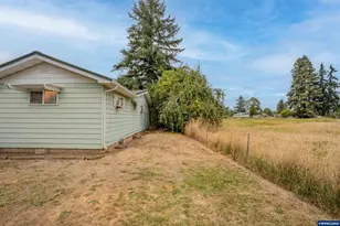 730 W C St, Lebanon, OR 97355 - Photo 20