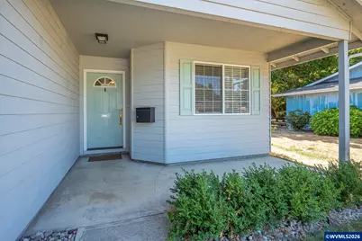 955 Margaret St E, Monmouth, OR 97361 - Photo 2