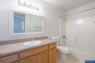 955 Margaret St E, Monmouth, OR 97361 - Photo 6