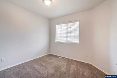 955 Margaret St E, Monmouth, OR 97361 - Photo 4