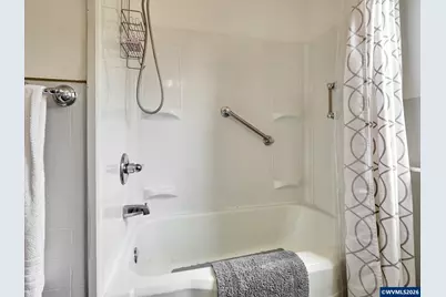 845 S Water St, Silverton, OR 97381 - Photo 20