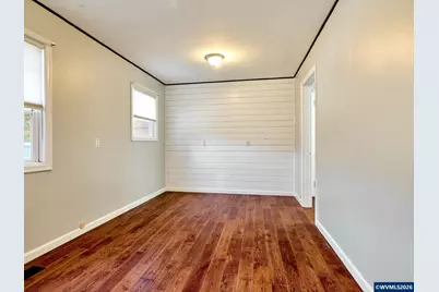 845 S Water St, Silverton, OR 97381 - Photo 8