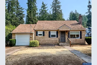 845 S Water St, Silverton, OR 97381 - Photo 1