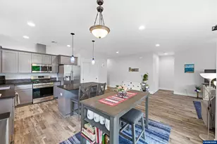 393 NW Denton Ave, Dallas, OR 97338 - Photo 8