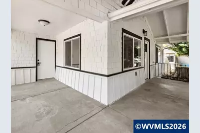260 20th St SE, Salem, OR 97301 - Photo 2