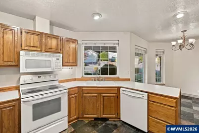 1481 Scotch Ct SE, Salem, OR 97306 - Photo 18