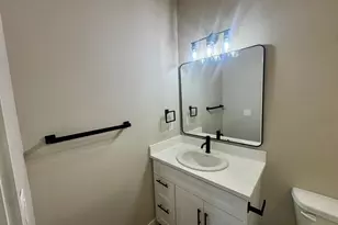 200 Gwinn Street E, Monmouth, OR 97361 - Photo 6
