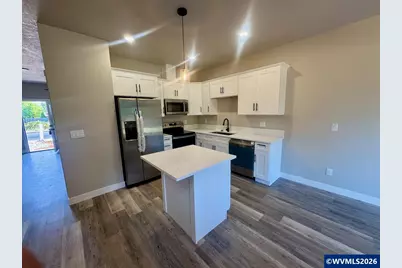 200 Gwinn St E, Monmouth, OR 97361 - Photo 4
