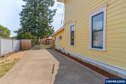 1068 SW Hayter St, Dallas, OR 97338 - Photo 44