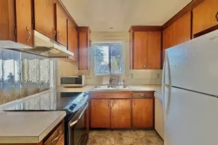 2205 NW Garryanna St, Corvallis, OR 97330 - Photo 2