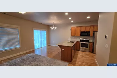 211 Silver Unit I St, Silverton, OR 97381 - Photo 4