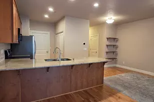 211 Silver St, Silverton, OR 97381 - Photo 6