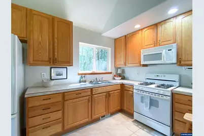 444 Reuben Boise Rd, Dallas, OR 97338 - Photo 10
