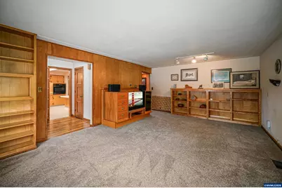 2030 21st St NE, Salem, OR 97301 - Photo 8