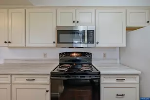 474 E Clackamas Cir, Woodburn, OR 97071 - Photo 20
