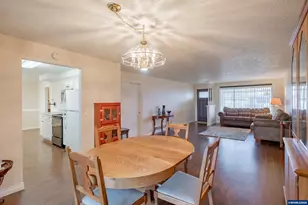 474 E Clackamas Cir, Woodburn, OR 97071 - Photo 12