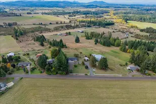 40200 Providence Dr, Scio, OR 97374 - Photo 30