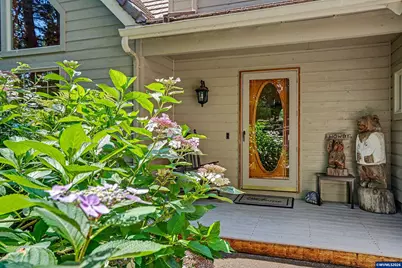 8930 NW Lorri Pl, Corvallis, OR 97330 - Photo 4