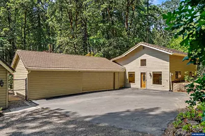 8930 NW Lorri Pl, Corvallis, OR 97330 - Photo 2