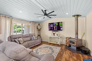 1385 Riverbend Rd NW, Salem, OR 97304 - Photo 40