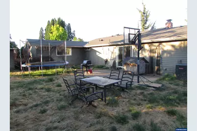 360 Cindy Ln NW, Mount Angel, OR 97362 - Photo 4