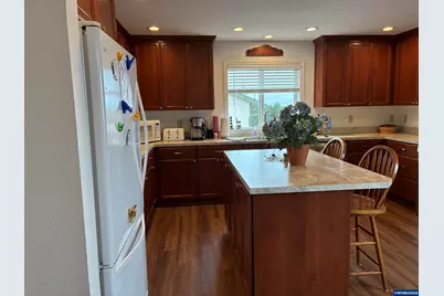 2701 NW Parker Av, Waldport, OR 97394 - Photo 32