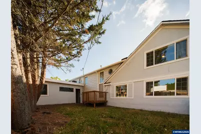 7020 SW Country Club Dr, Corvallis, OR 97333 - Photo 4