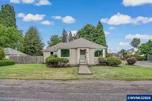 420 E Santiam St, Stayton, OR 97383 - Photo 2
