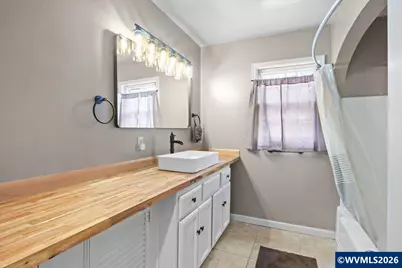 900 Cascade Dr NW, Salem, OR 97304 - Photo 20