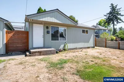 690 24th St SE, Salem, OR 97301 - Photo 4