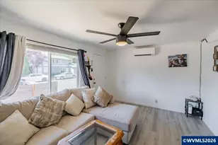 690 24th St SE, Salem, OR 97301 - Photo 8