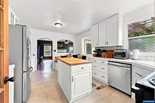 1010 Electric Ave SE, Salem, OR 97302 - Photo 10