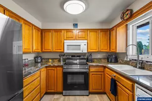 3965 48th Ave NE, Salem, OR 97305 - Photo 12