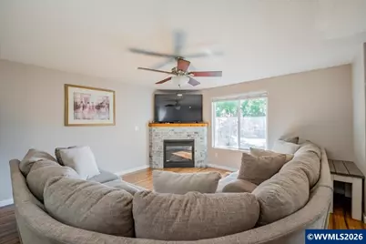 1653 S 6th St, Independence, OR 97351 - Photo 6