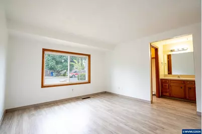 846 Royalty Dr NE, Salem, OR 97301 - Photo 8