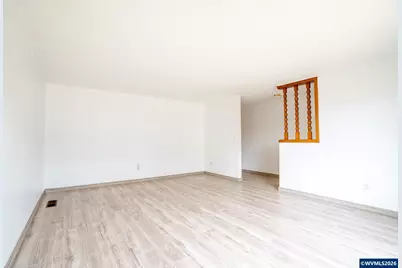 846 Royalty Dr NE, Salem, OR 97301 - Photo 10