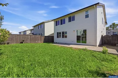 2621 NW Shadden Dr, McMinnville, OR 97128 - Photo 2