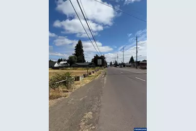 119 N Pacific Hwy, Woodburn, OR 97071 - Photo 6