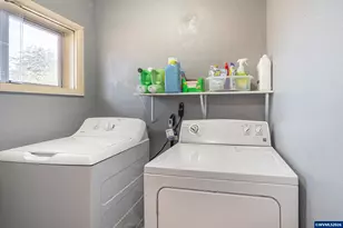 2330 E Ellendale Ave, Dallas, OR 97338 - Photo 14
