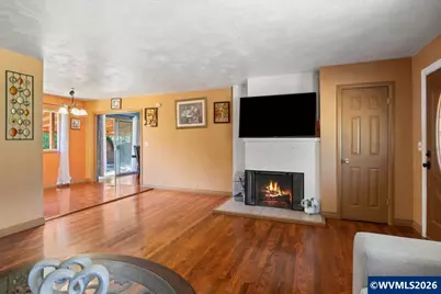 940 Johnson St, Woodburn, OR 97071 - Photo 6