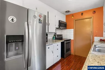 940 Johnson St, Woodburn, OR 97071 - Photo 10
