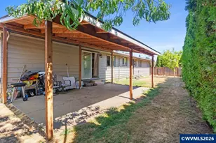 940 Johnson St, Woodburn, OR 97071 - Photo 22