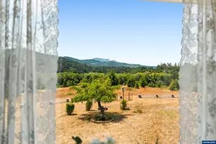 24312 Cardwell Hill Dr, Philomath, OR 97370 - Photo 40
