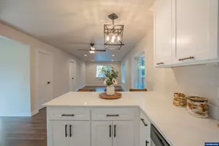 40972 Hwy 228, Sweet Home, OR 97386 - Photo 10