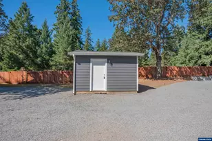 40972 Hwy 228, Sweet Home, OR 97386 - Photo 34