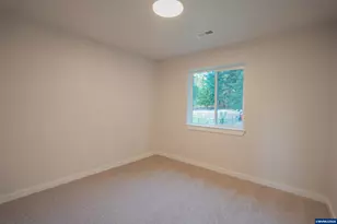 40972 Hwy 228, Sweet Home, OR 97386 - Photo 28