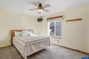 2658 S 12th St, Lebanon, OR 97355 - Photo 18